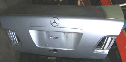 Picture of Mercedes trunk lid e320 e420 e430 2107501275